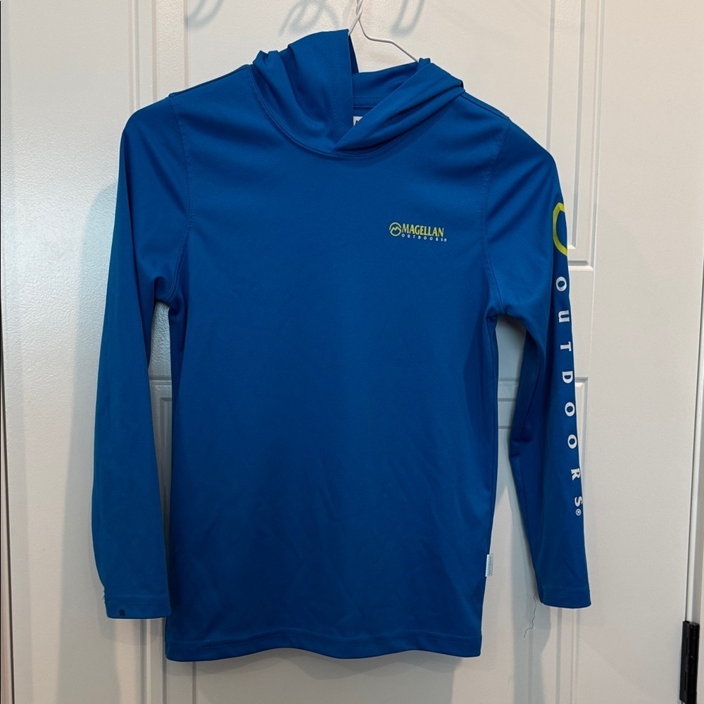Magellan Outdoors Classic Blue Moisture-Wicking Pullover